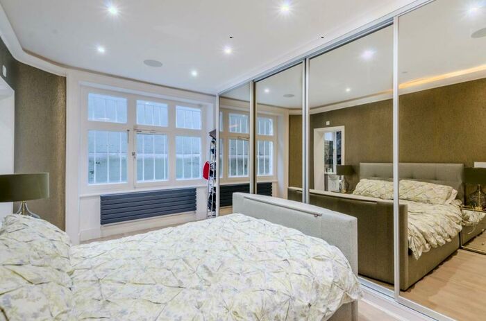 4 Bedroom Flat To Rent In Cabbell Street, Marylebone, London, NW1