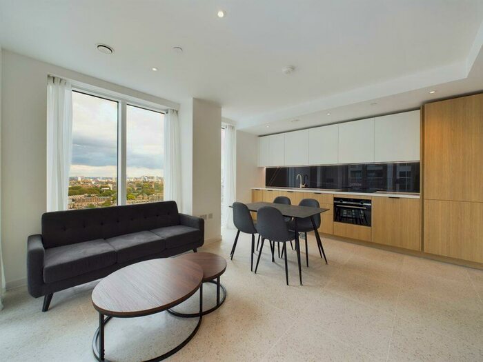 1 Bedroom Flat To Rent In Cendal Cresent, Whitechapel, &# Bedroom Modern, E1