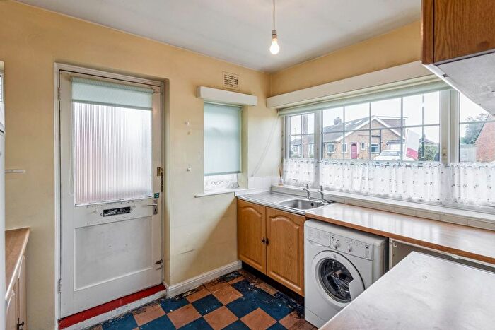 2 Bedroom Detached Bungalow For Sale In Ashley Park Road, York, YO31