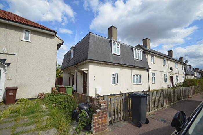 2 Bedroom Apartment To Rent In Bushgrove Road, Dagenham, RM8