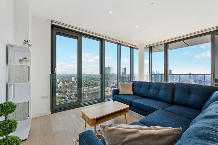 2 Bedroom Flat To Rent In Legacy Tower, Stratford, London, E15