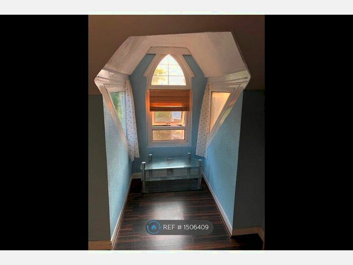 3 Bedroom Terraced House To Rent In Lees Hill Street, Nottingham, NG2