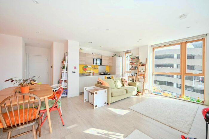 2 Bedroom Flat To Rent In Blagdon Road, New Malden, New Malden, KT3