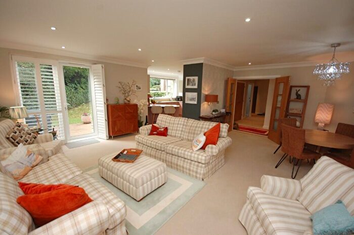 3 Bedroom Apartment For Sale In Westminster Road, Poole, Dorset, BH13