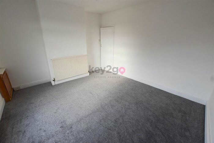 1 Bedroom Flat To Rent In Station Road, Halfway, Sheffield, S20
