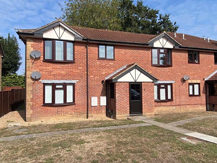 1 Bedroom Flat For Sale In The Foxgloves, Hedge End, SO30