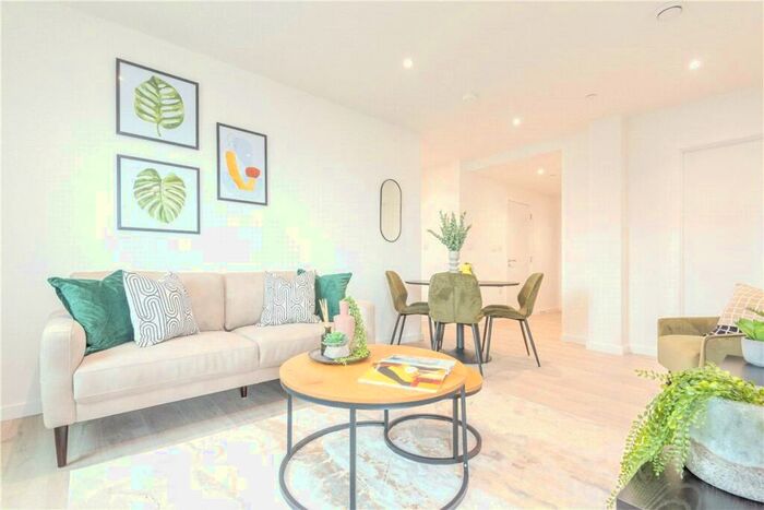 2 Bedroom Apartment To Rent In Heartwell Avenue, London, E16