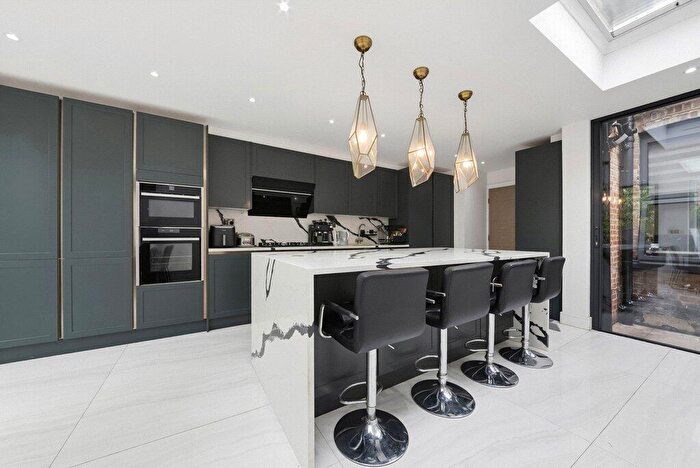 3 Bedroom Terraced House To Rent In Mellish Street, London, E14