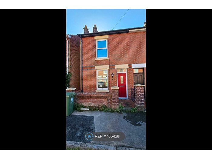 3 Bedroom End Of Terrace House To Rent In New Road, Fareham, PO16