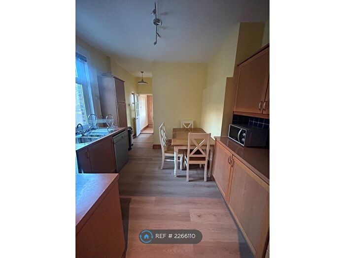 2 Bedroom Maisonette To Rent In Cowper Road, London, SW19