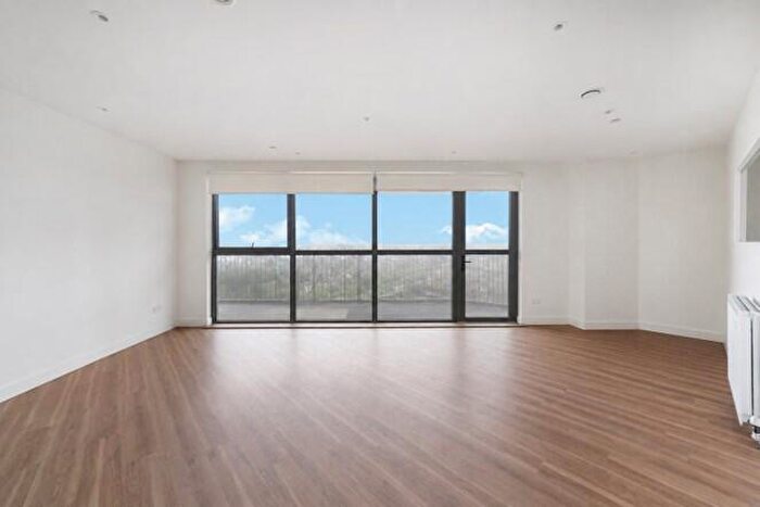 2 Bedroom Apartment For Sale In Union Way, London, NW10
