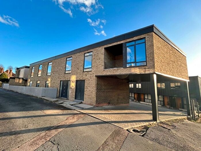 2 Bedroom Flat For Sale In Church Street, Maidstone, ME15