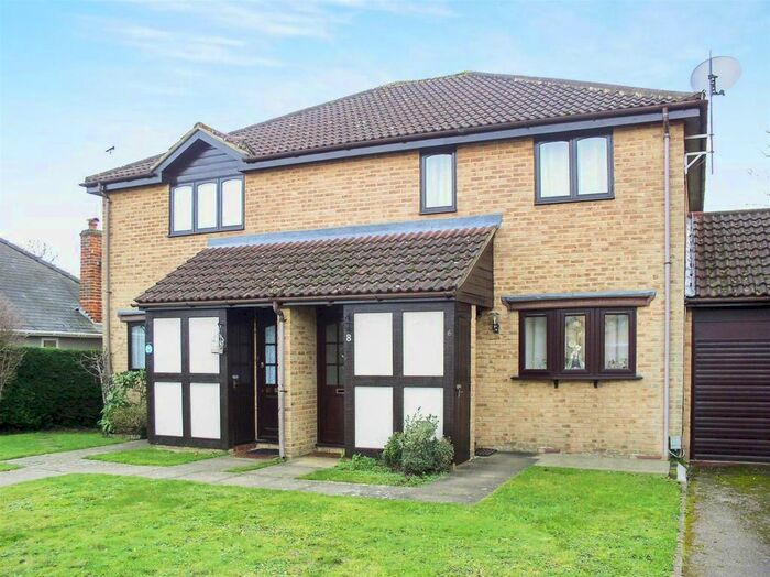 1 Bedroom Flat To Rent In Carlton Road, Walton On Thames, Surrey, KT12