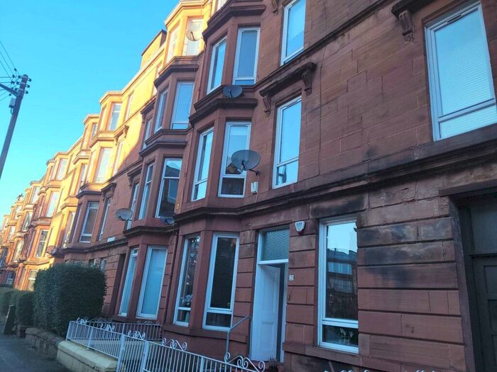2 Bedroom Flat To Rent In Waverley Gardens, Shawlands, G41