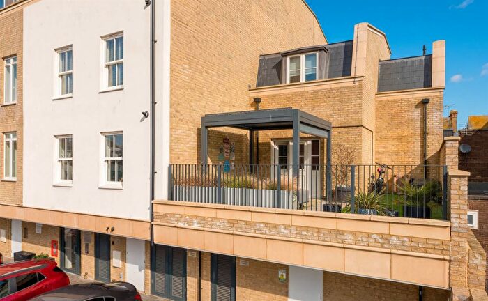 1 Bedroom Apartment For Sale In Richmond Street, Herne Bay, CT6