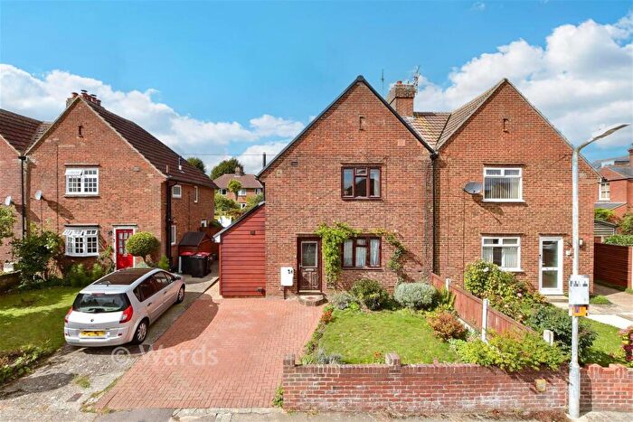 4 Bedroom Semi Detached House For Sale In Mandeville Road, Canterbury, Kent, CT2