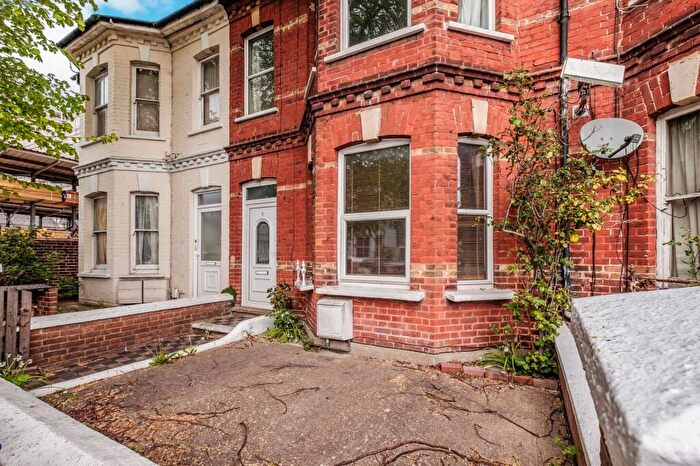 1 Bedroom Flat To Rent In Lennox Road, Worthing, BN11