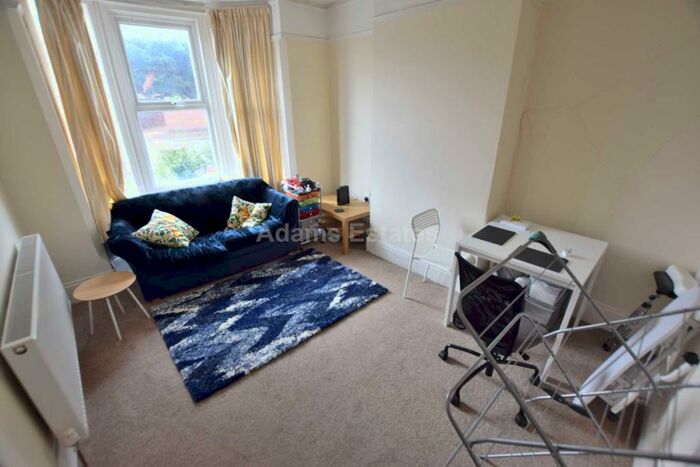 3 Bedroom Terraced House To Rent In Wokingham Road, Reading, RG6