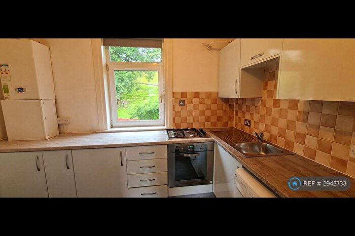 2 Bedroom Flat To Rent In Rose St, Greenock, PA16