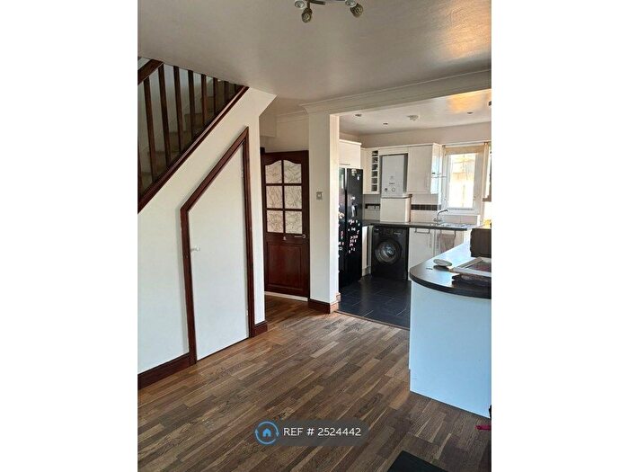 3 Bedroom Terraced House To Rent In Dronfield Gardens, Dagenham, RM8