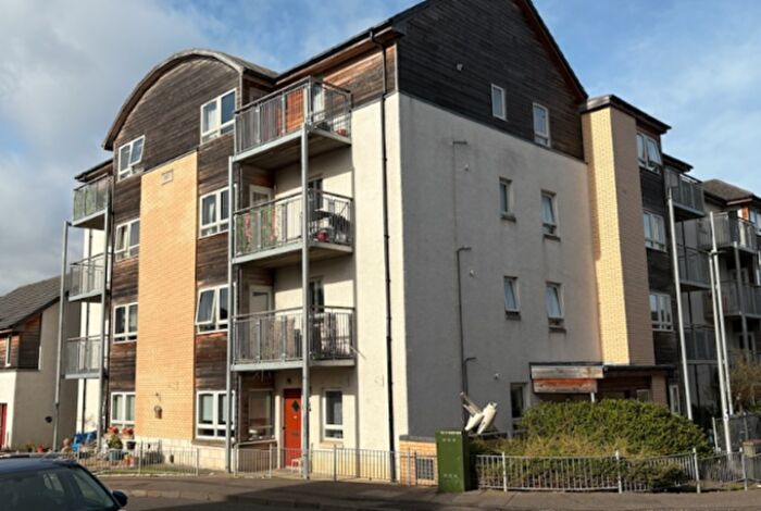 2 Bedroom Flat To Rent In , Firrhill Drive, EH13