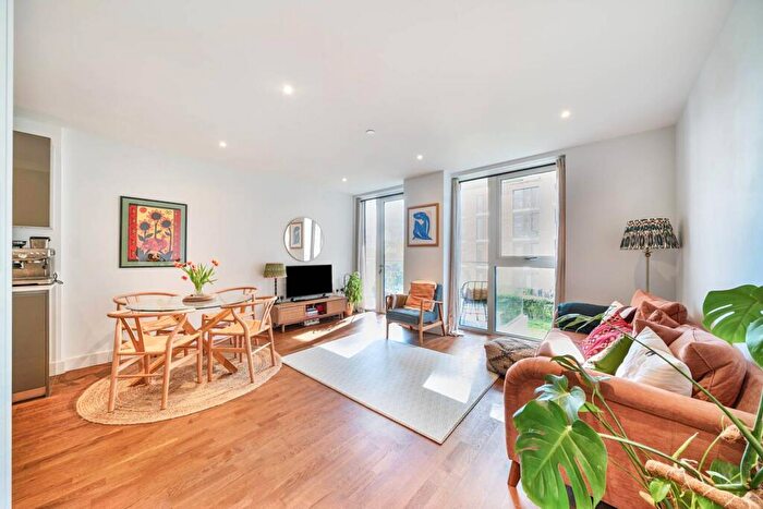 2 Bedroom Flat For Sale In Duncombe House, Woolwich Riverside, London, SE18