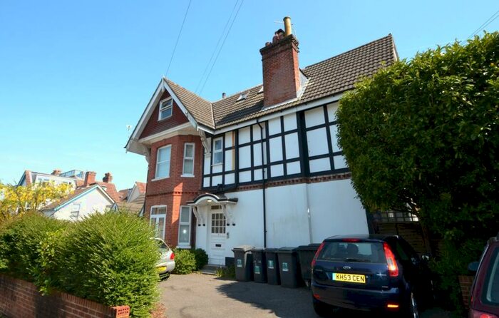 2 Bedroom Flat To Rent In Alum Chine, BH4