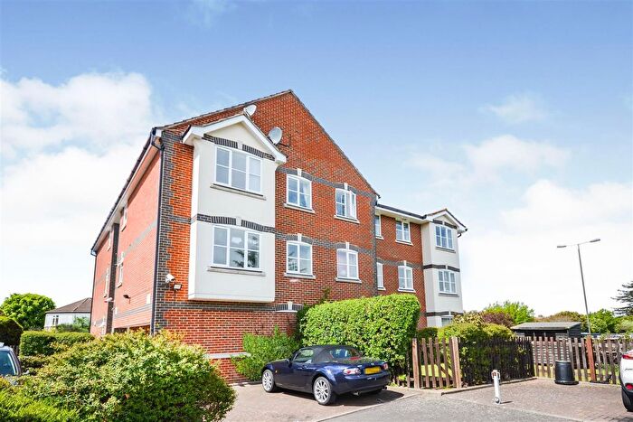 2 Bedroom Flat For Sale In Harland Close, SW19