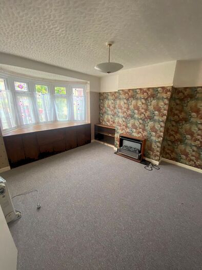 7 Bedroom End Of Terrace House To Rent In Charlotte Road, Dagenham, RM10