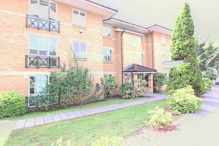 2 Bedroom Flat For Sale In Howeth Court, Ribblesdale Avenue, Friern Barnet, N11
