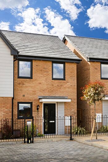 2 Bedroom Terraced House For Sale In Hemingway Lake, Tattenhoe, Milton Keynes, MK4