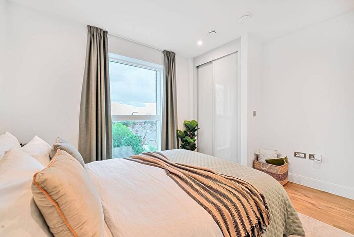 2 Bedroom Flat To Rent In Uncle Colindale, Colindale, London, NW9