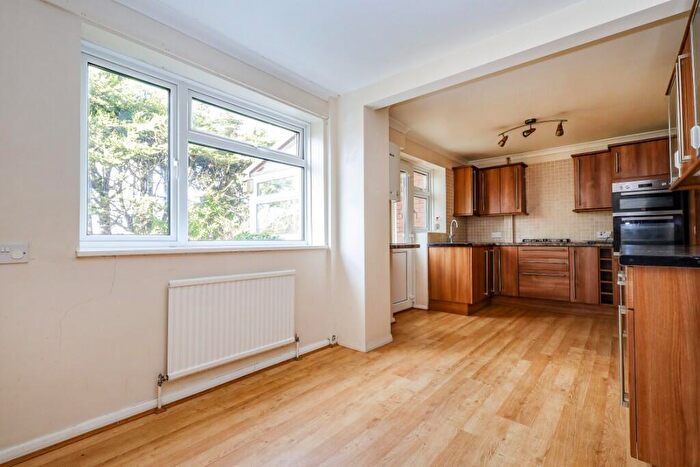 3 Bedroom End Of Terrace House For Sale In Inwood Road, Liss, Hampshire, GU33