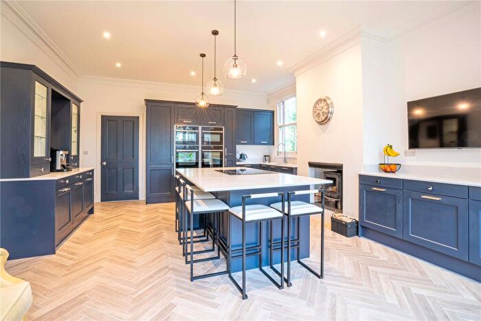 5 Bedroom Detached House For Sale In Epping Road, Roydon, Essex, CM19