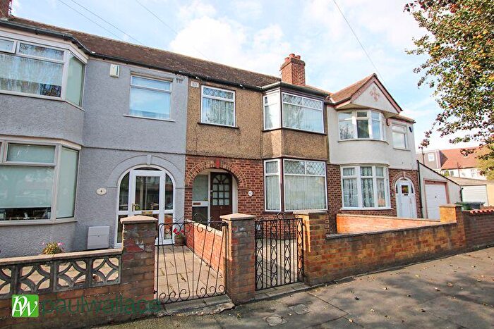 3 Bedroom Terraced House For Sale In Abbey Road, Waltham Cross, EN8