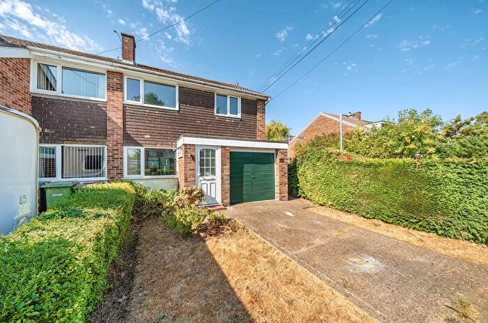 3 Bedroom Semi-Detached House To Rent In Oakmount Road, Chandler's Ford, SO53