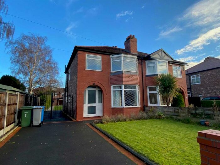 3 Bedroom Semi-Detached House To Rent In Harrow Road, Sale, M33