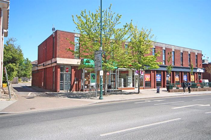 1 Bedroom Apartment For Sale In Station Road, New Milton, Hampshire, BH25