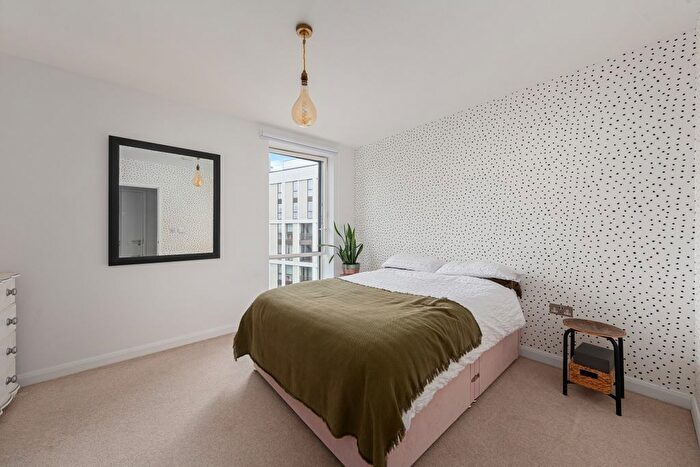 1 Bedroom Flat For Sale In Chandlers Avenue, London, SE10