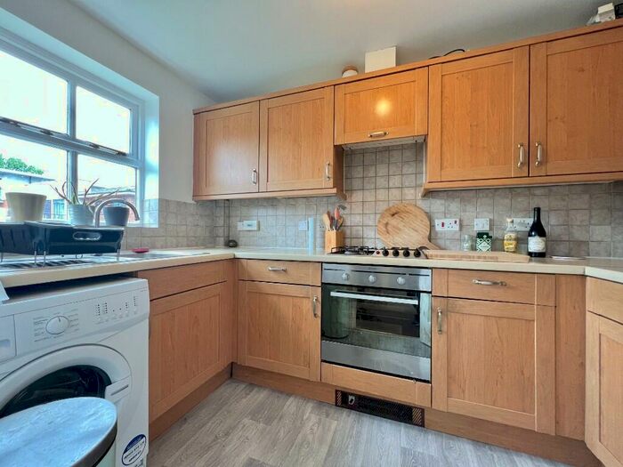 2 Bedroom Flat To Rent In Lullingstone Lane, London, SE13