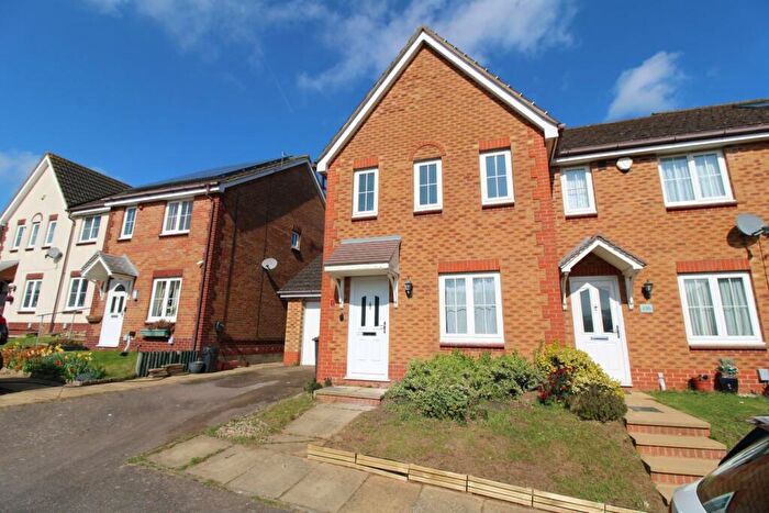 3 Bedroom Terraced House To Rent In Fairfield Way, Stevenage, SG1