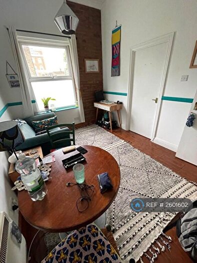 1 Bedroom Flat To Rent In Royal College Street, London, NW1