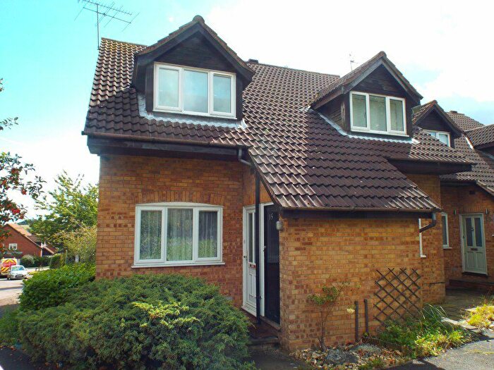 2 Bedroom House To Rent In Woodstock, Knebworth, SG3