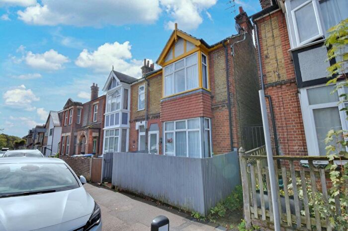 3 Bedroom Semi-detached House To Rent In Wiggenhall Road, Watford, Hertfordshire, WD18