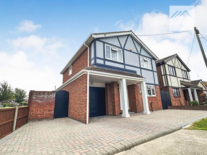 4 Bedroom Detached House For Sale In Griffin Avenue, Canvey Island, SS8