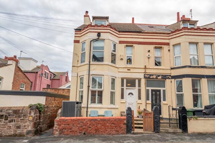 4 Bedroom End Of Terrace House For Sale In Lake Road, CH47