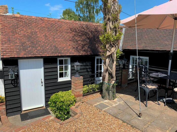 1 Bedroom Flat To Rent In The Street, Preston, CT3