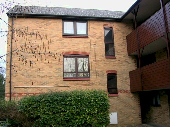 1 Bedroom Flat To Rent In Oakley Court, Royston, Sg, SG8