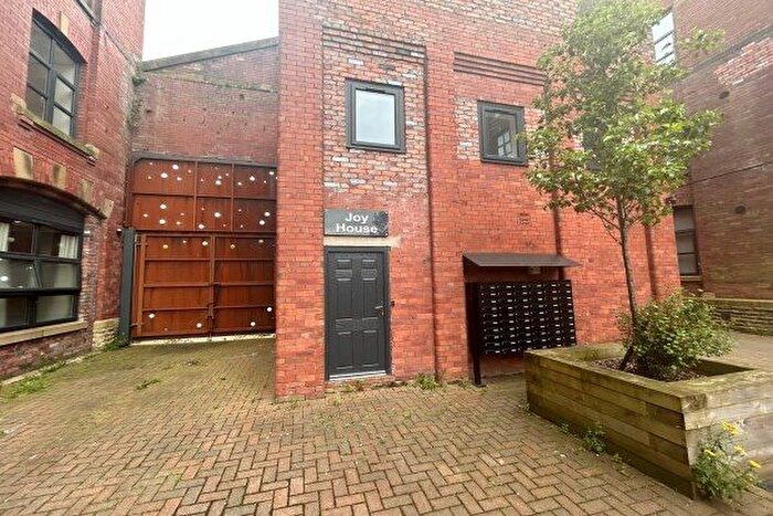 2 Bedroom Property To Rent In Shiffnall Street, Bolton, BL2