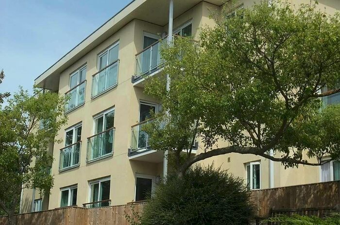 2 Bedroom Flat To Rent In Fairlee Road, Newport, PO30